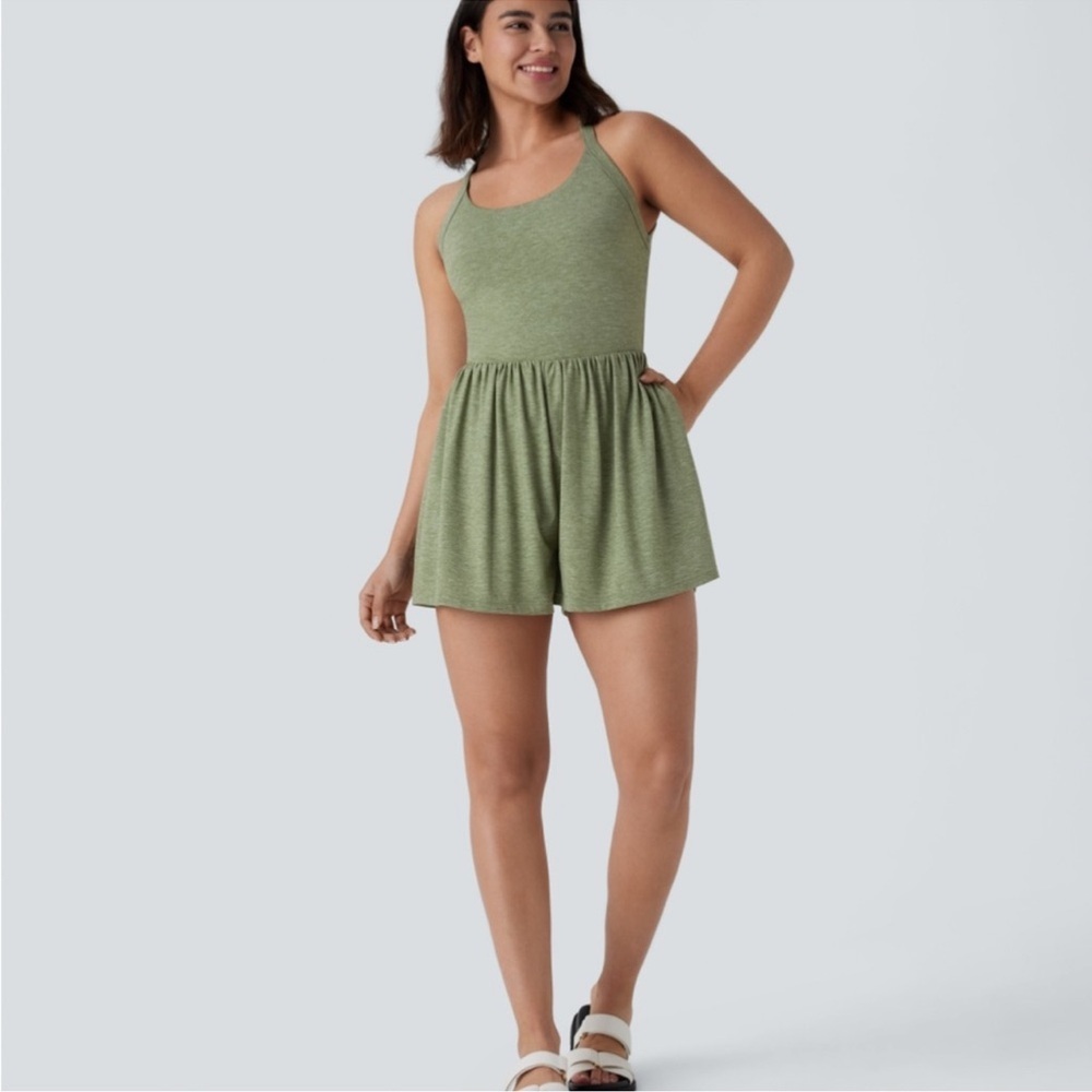 NWT Halara Backless Twisted Side Pocket Resort Ro… - image 1